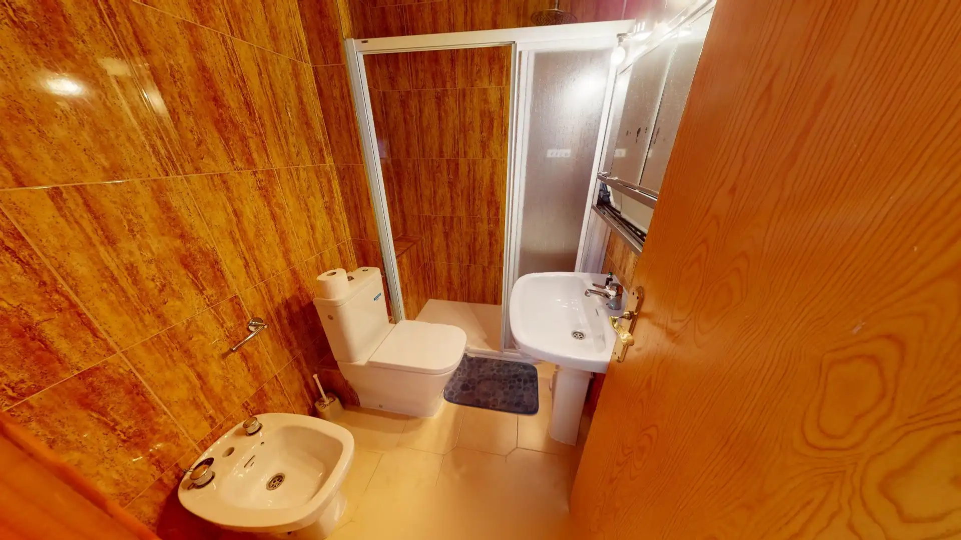 Bany de Casa o xalet en venda en Los Alcázares amb Aire condicionat, Terrassa i Moblat