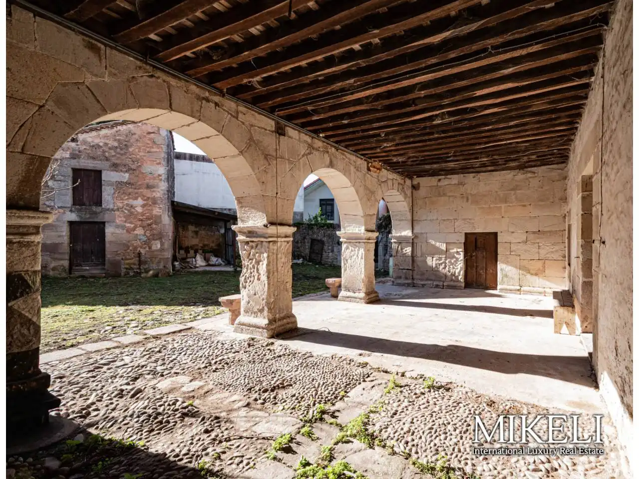 Casa amb jardí en venda a Calle Viernoles, imagen 14