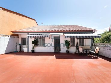 Casa con balcón en venta en Ribadavia
