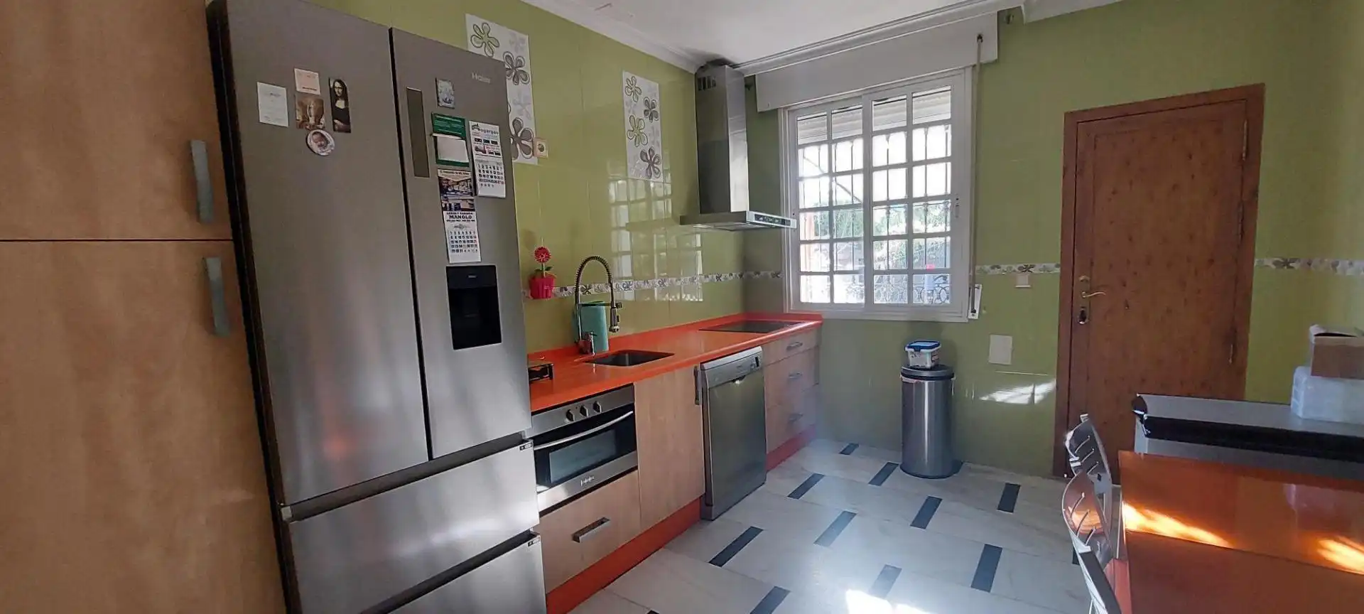 Chalet con piscina en venta en Cerros de Montequinto, imagen 3