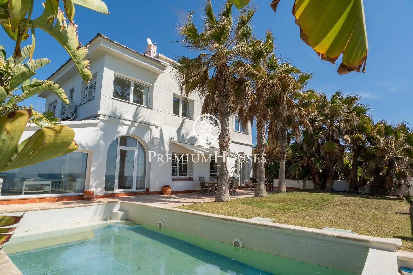 Garden of Houses for sale in Vilanova i la Geltrú  with Air Conditioner, Heating and Private garden