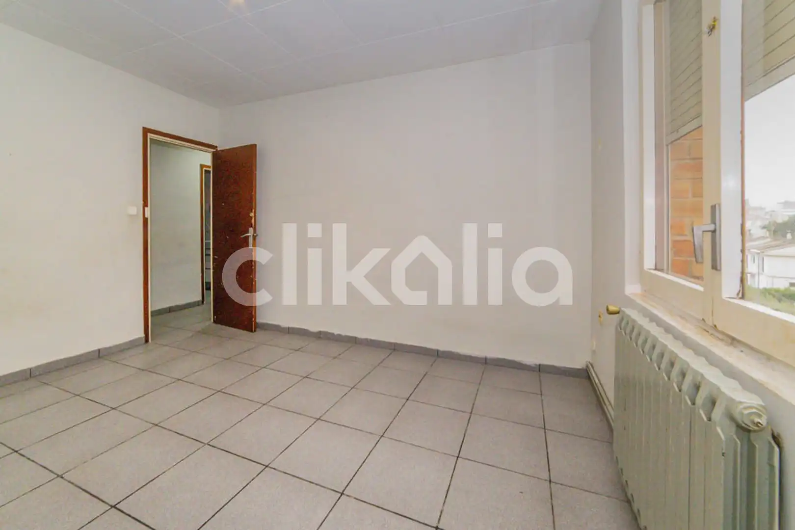 Piso en venta en Vic con Calefacción, Terraza y Trastero