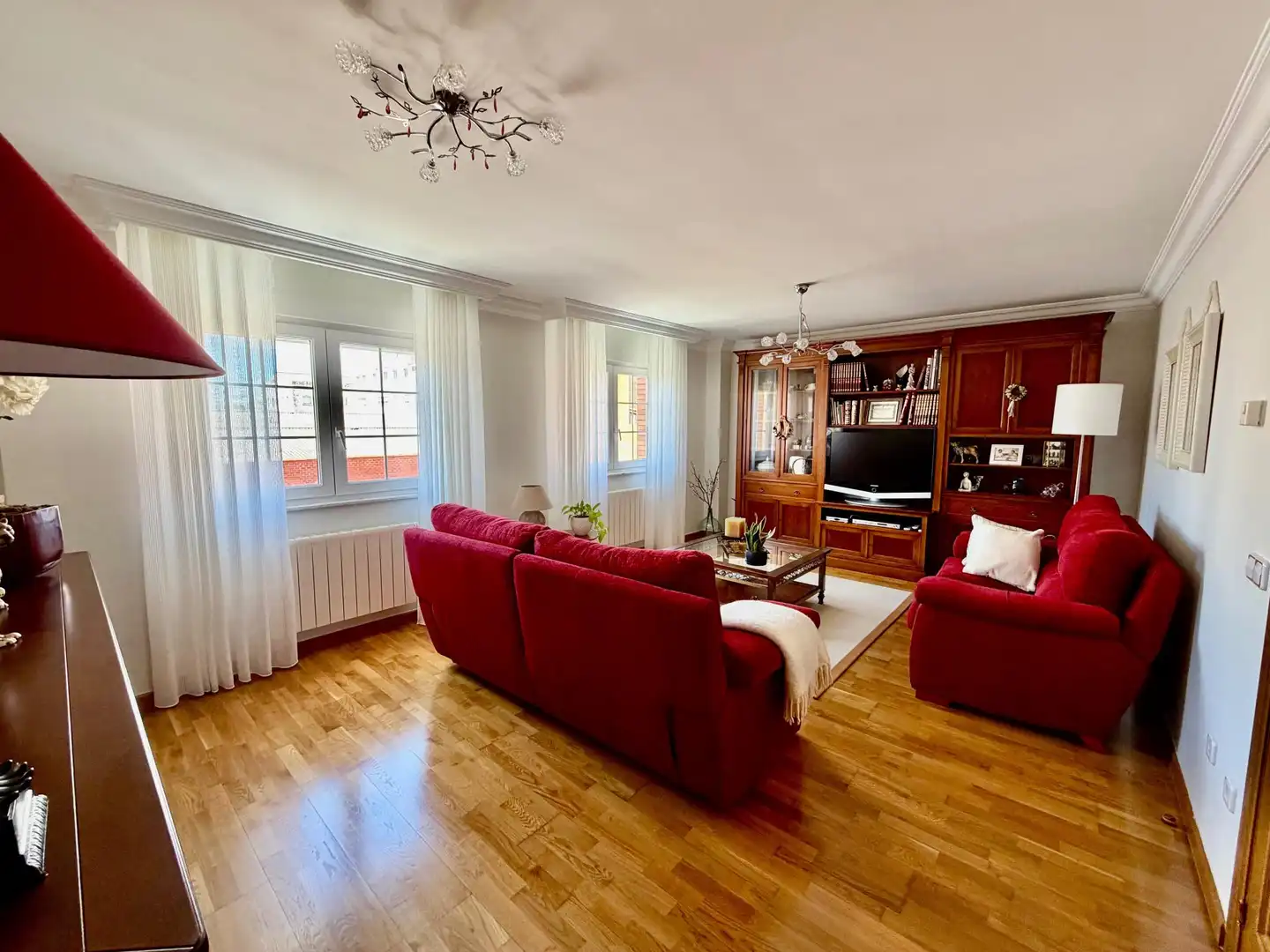 Sala de estar de Casa o chalet en venta en San Andrés del Rabanedo con Aire acondicionado, Terraza y Balcón