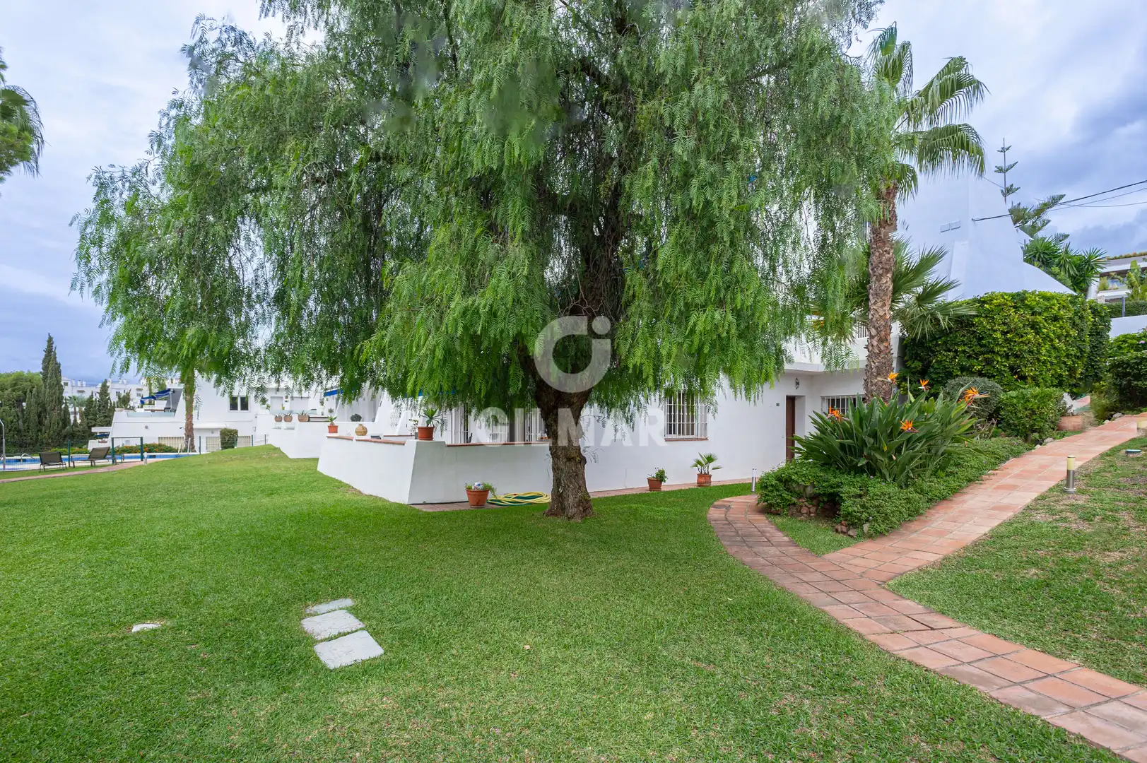 Jardí de Apartament en venda en Marbella amb Jardí privat, Traster i Piscina