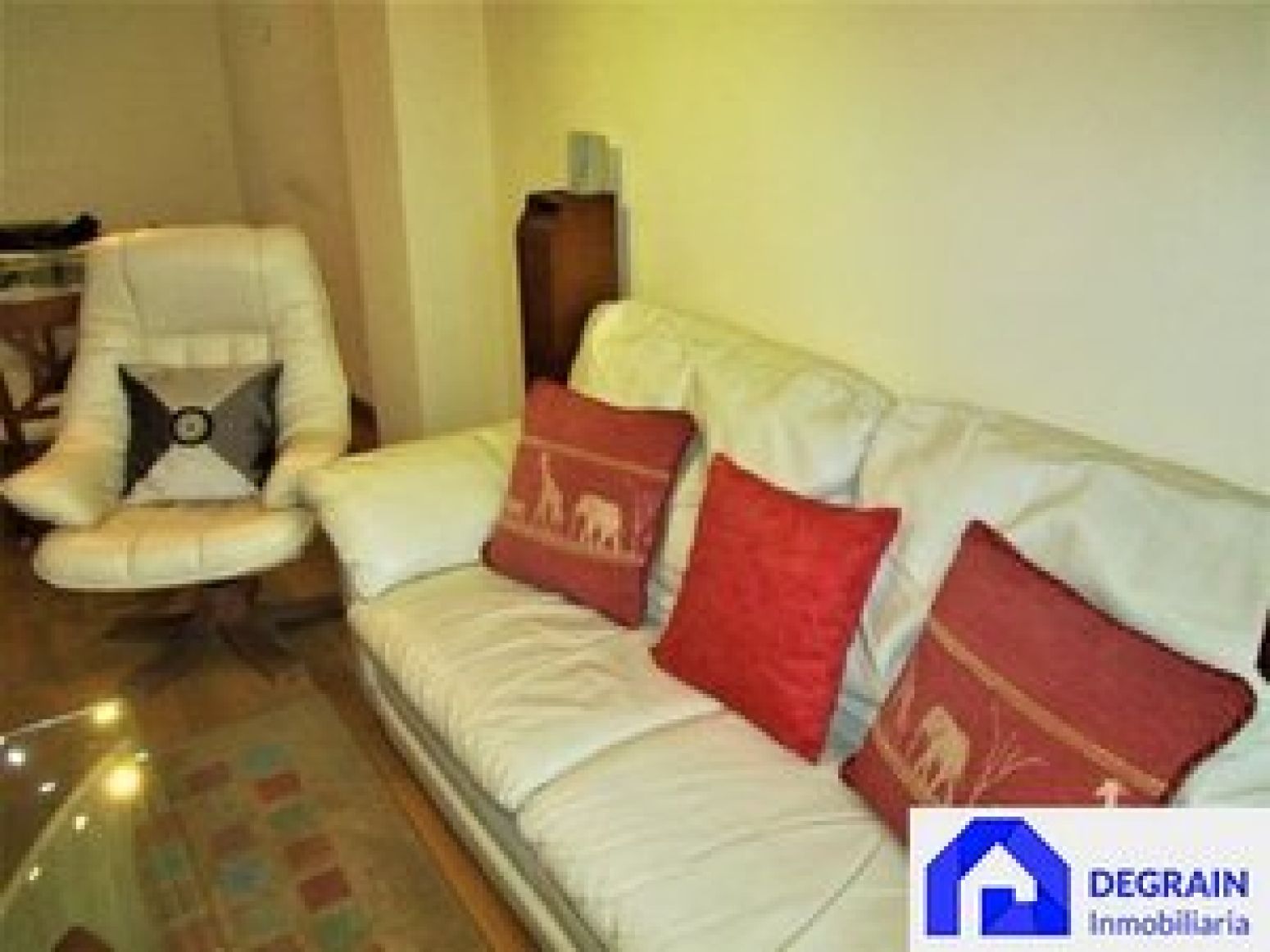 Living room of Flat for sale in Oviedo   with Heating and Storage room