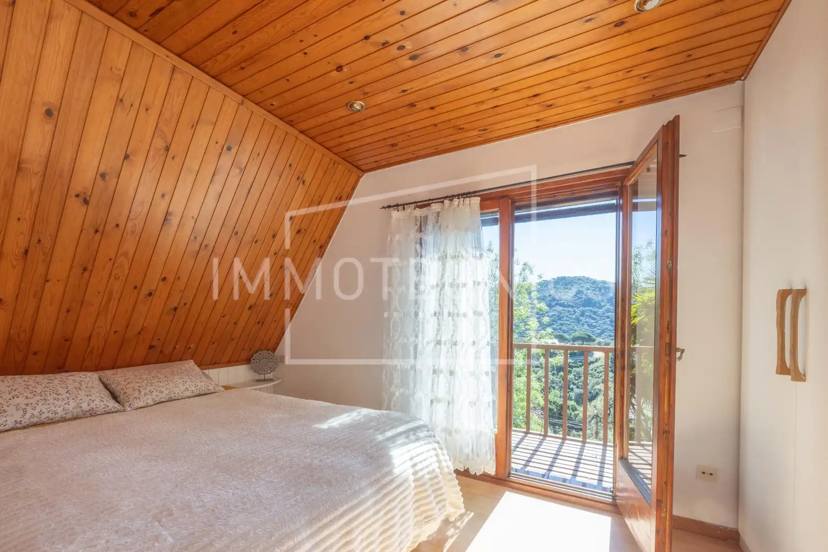 Bedroom of Houses for sale in Sant Cebrià de Vallalta