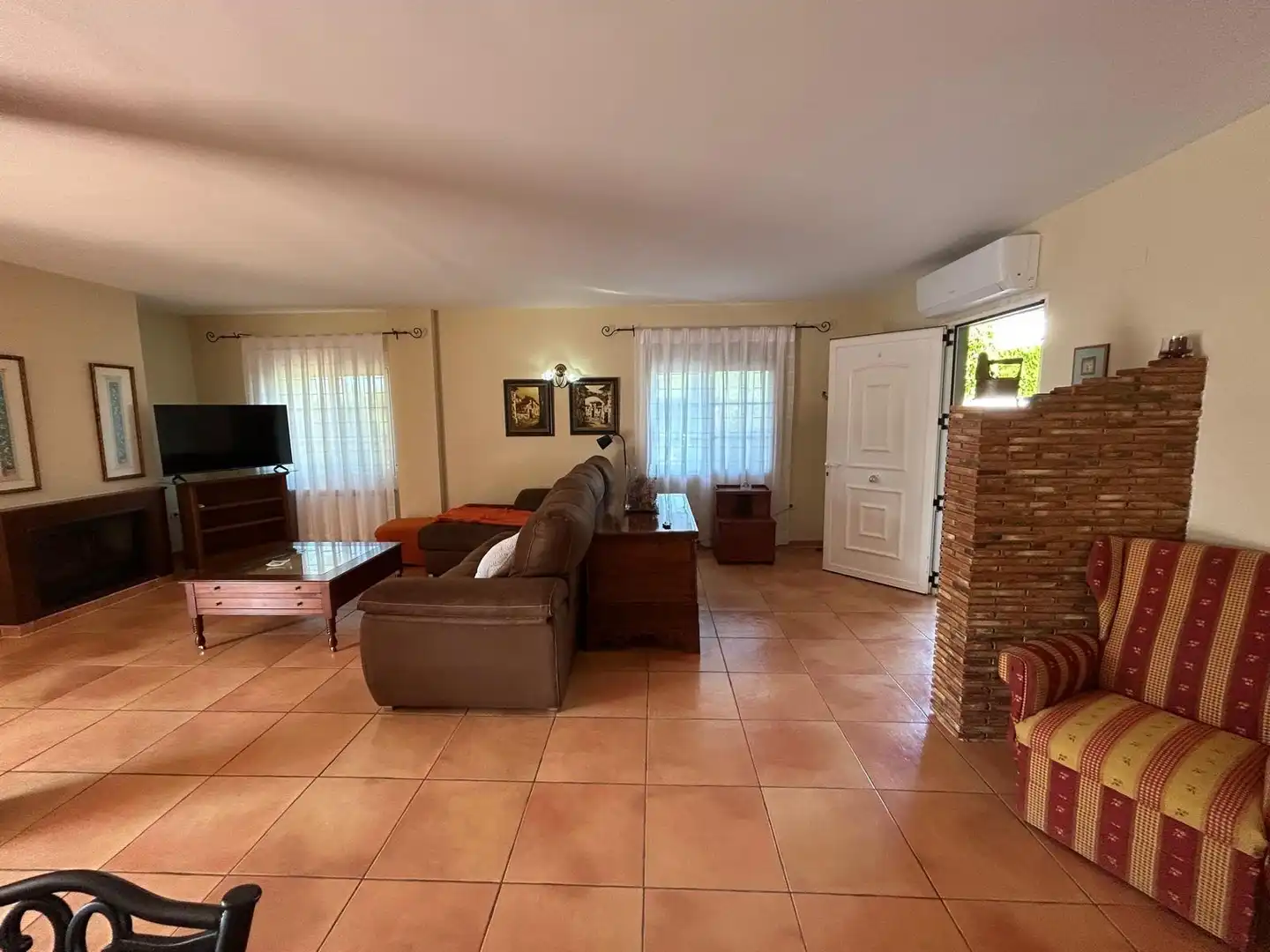 Sala de estar de Casa o chalet en venta en La Font d'en Carròs con Aire acondicionado, Calefacción y Jardín privado
