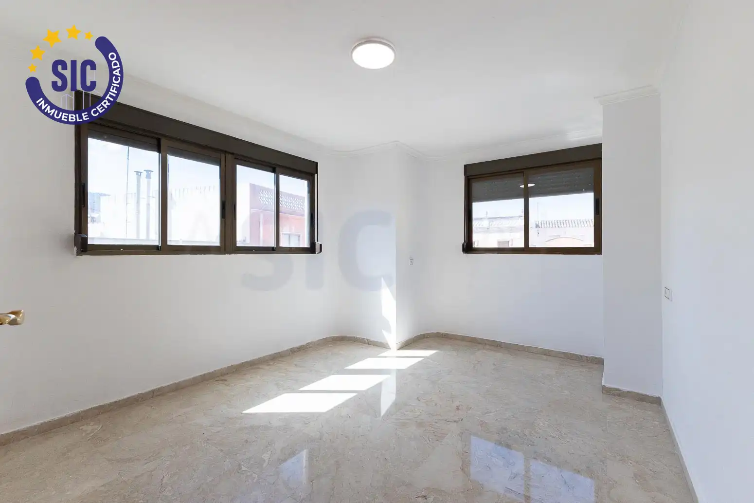 Habitación de Piso en venta en Tavernes de la Valldigna con Aire acondicionado, Terraza y Trastero