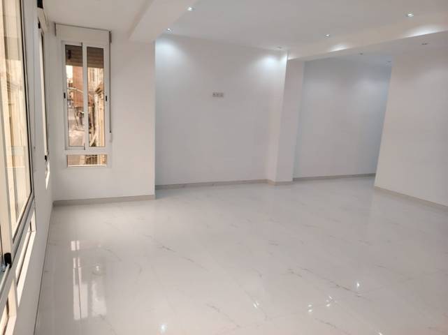 Piso en Venta en Poeta Verdaguer en Hospital - Plaza del Real