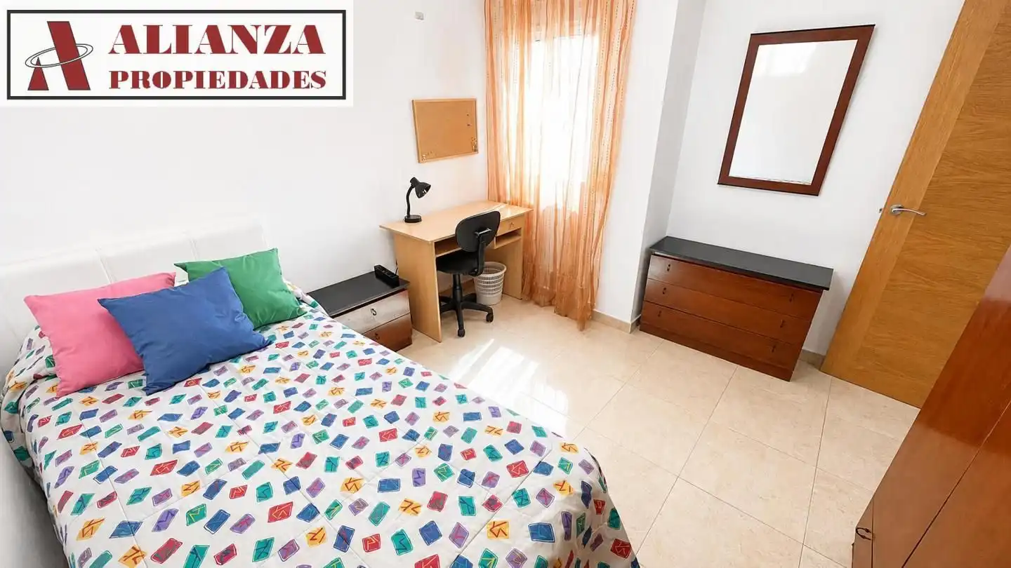 Flat with lift to rent in Cruz de Humilladero, imagen 8