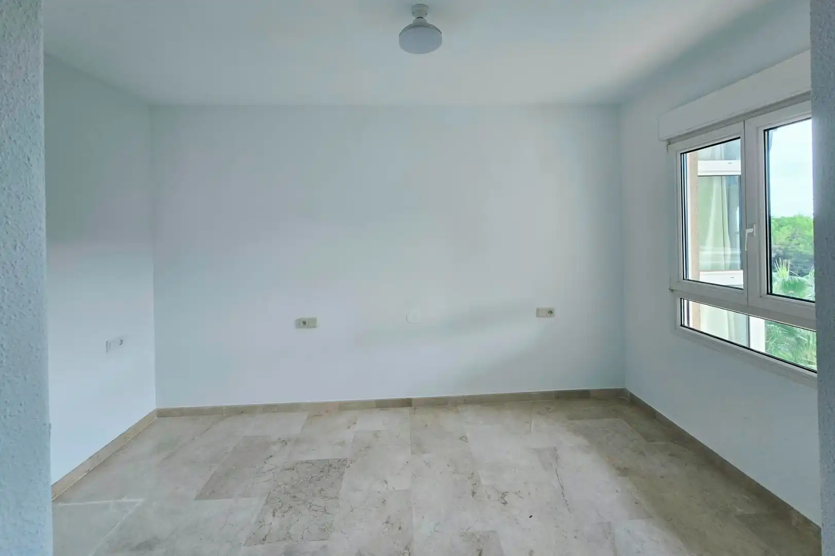 Habitación de Apartamento en venta en Orihuela con Balcón y Piscina comunitaria