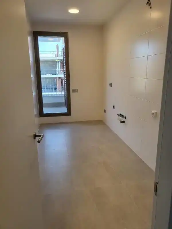 Badezimmer von Wohnung zur Miete in Granada mit Klimaanlage, Privatgarten und Parkett