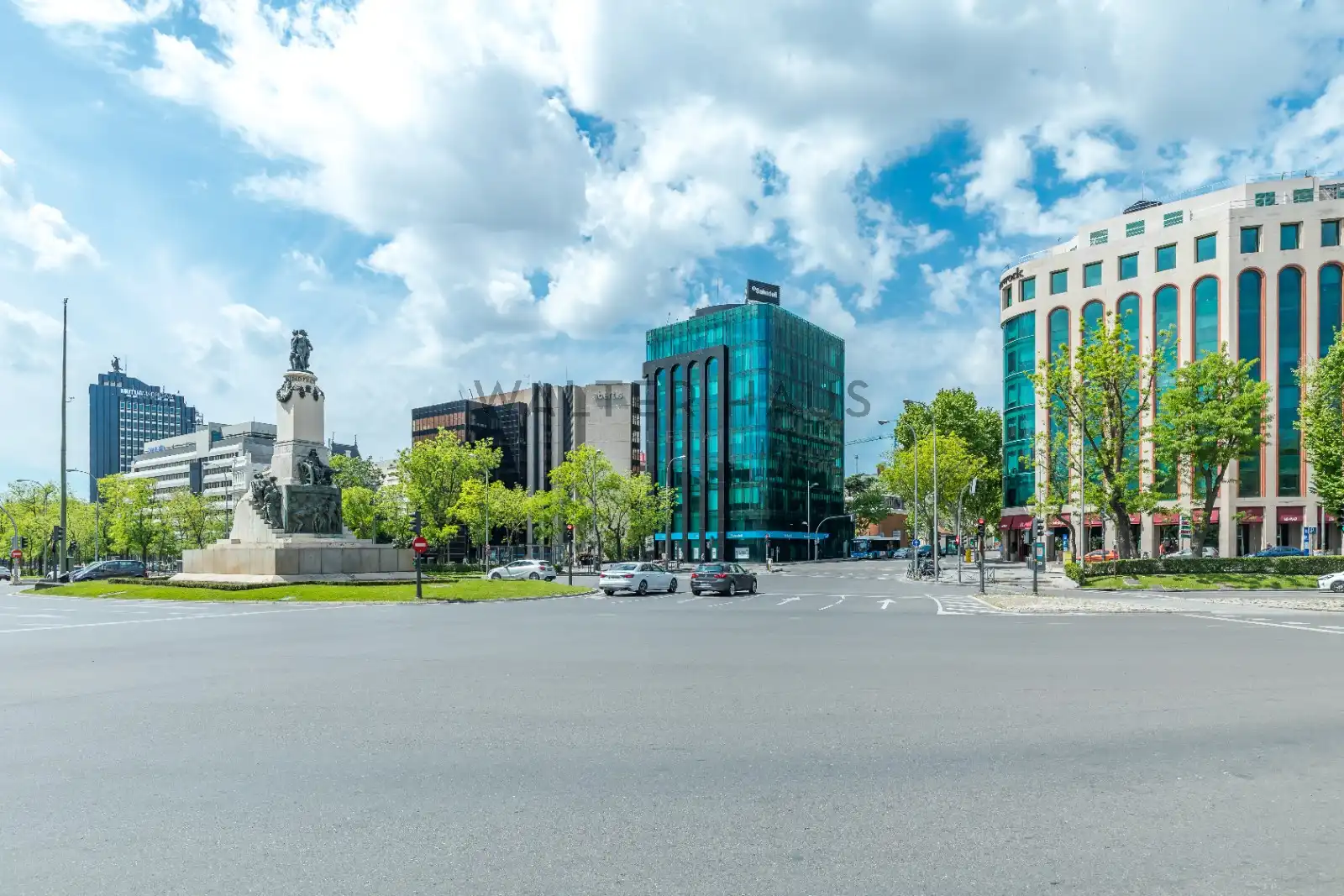 Außenansicht von Geschaftsraum zum Verkauf in Madrid mit Klimaanlage