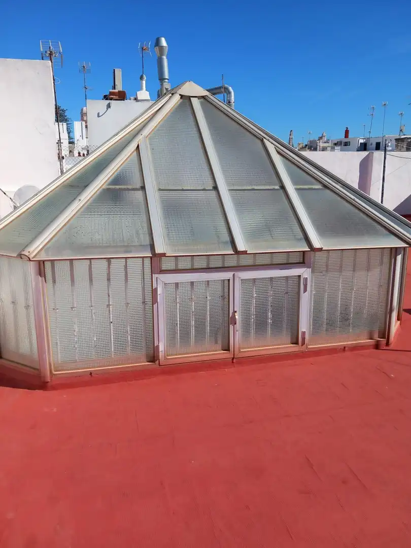 Vista exterior de Piso en venta en Cádiz con Balcón