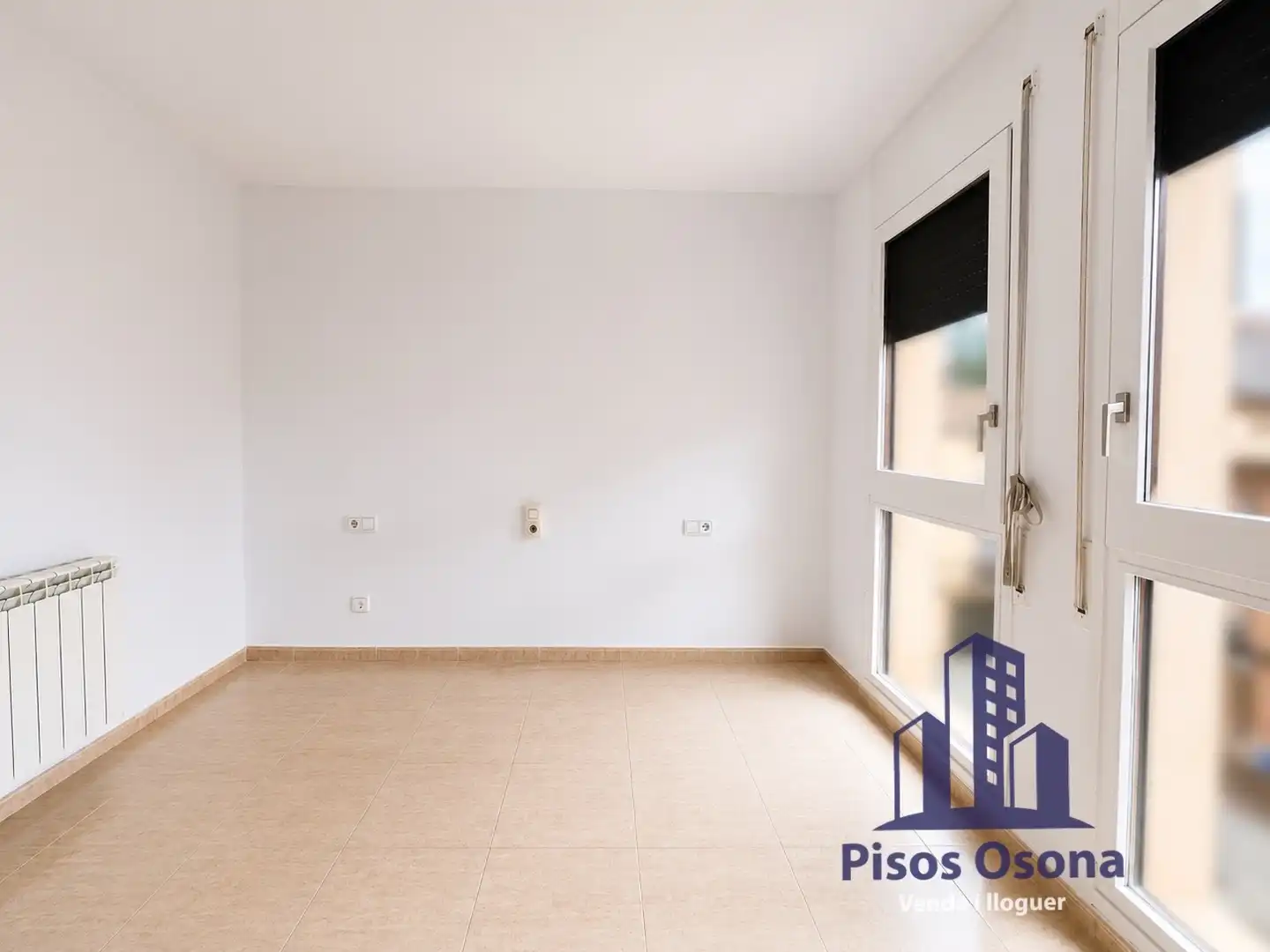 Wohnung zum Verkauf in Vic mit Heizung und Ofen
