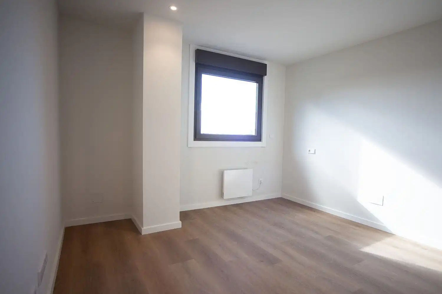 Dormitori de Apartament en venda en Santiago de Compostela  amb Calefacció i Traster