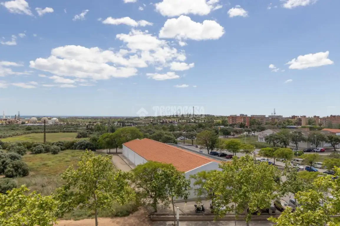 Vista exterior de Pis en venda en Vila-seca amb Aire condicionat, Terrassa i Balcó