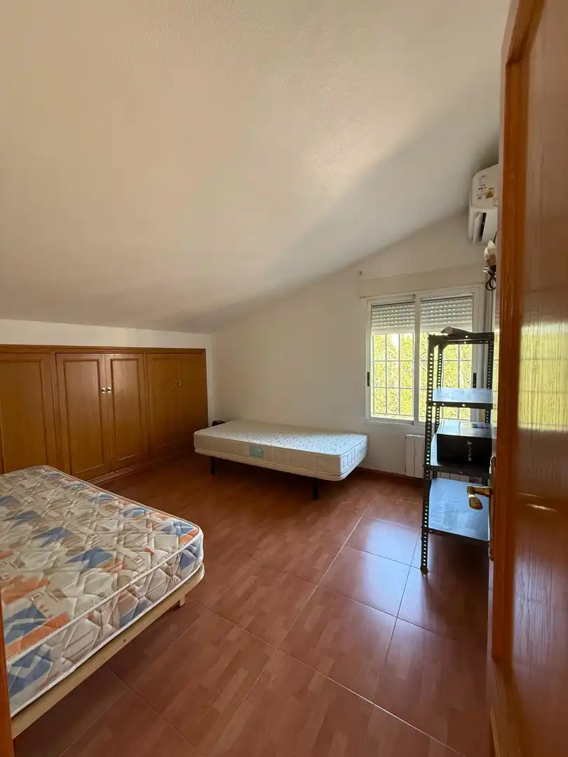 Habitación de Casa o chalet de alquiler en Elche / Elx con Aire acondicionado, Calefacción y Jardín privado