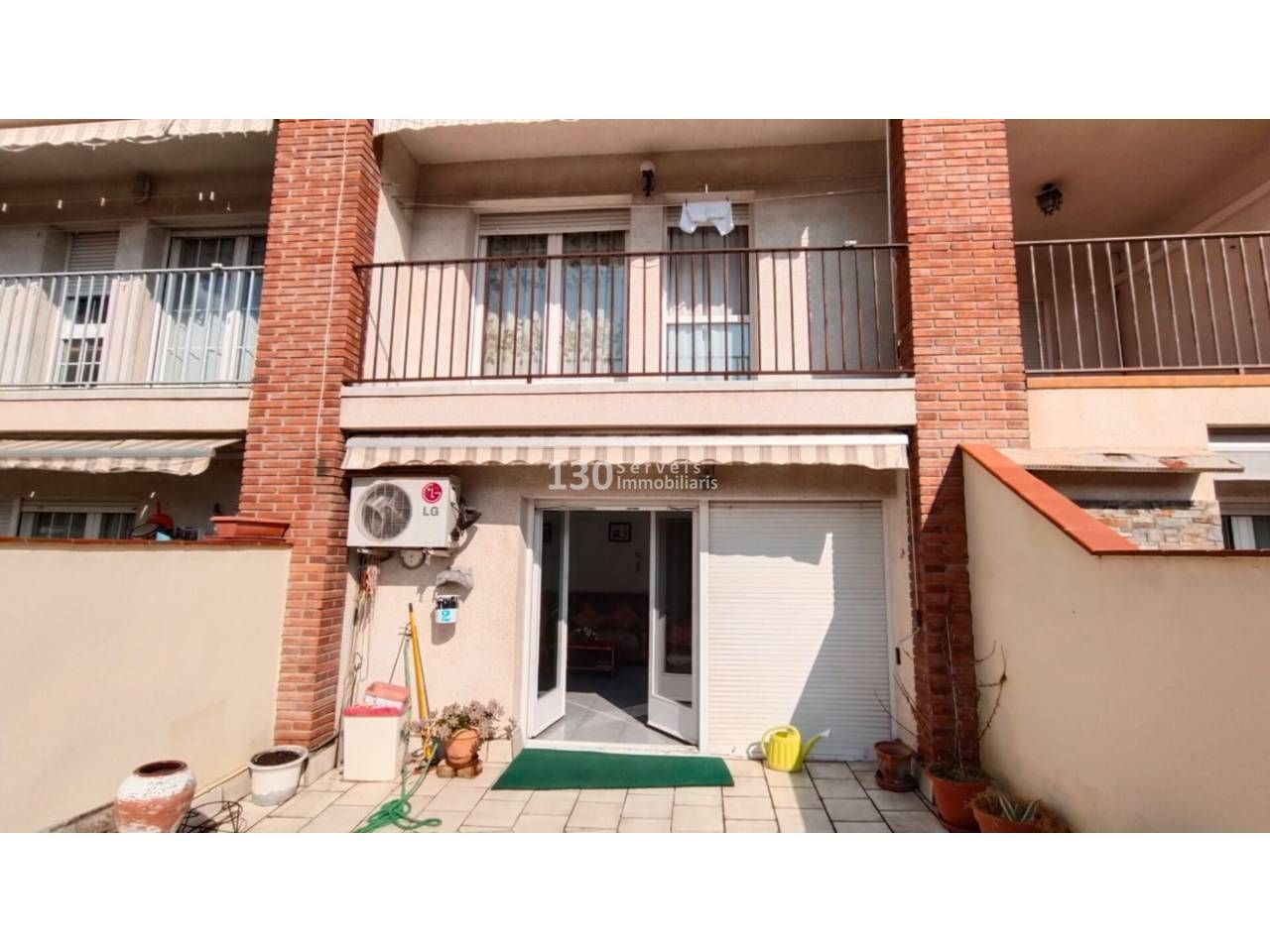 Exterior view of Single-family semi-detached for sale in Vilanova del Camí  with Air Conditioner, Heating and Private garden