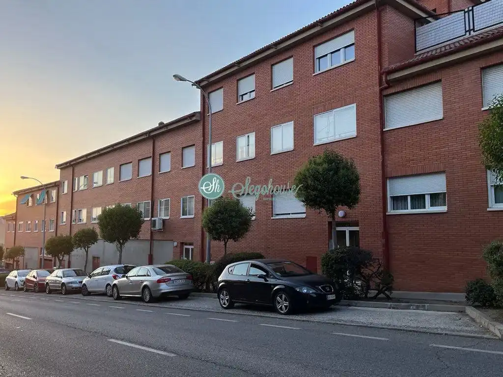 Piso con ascensor en venta en Vía Romana, imagen 4