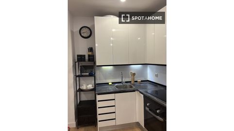 Photo 2 of Room in Ambroz, Madrid Capital