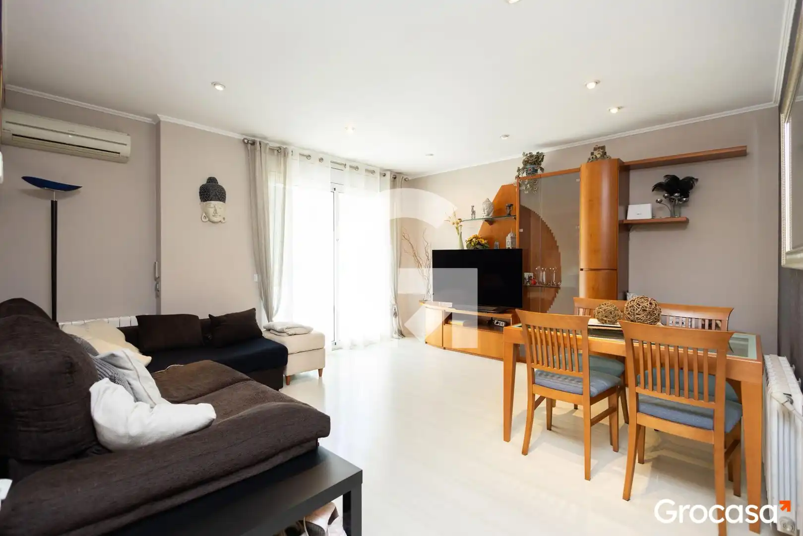 Living room of Flat for sale in Badalona  with Air Conditioner, Heating and Oven