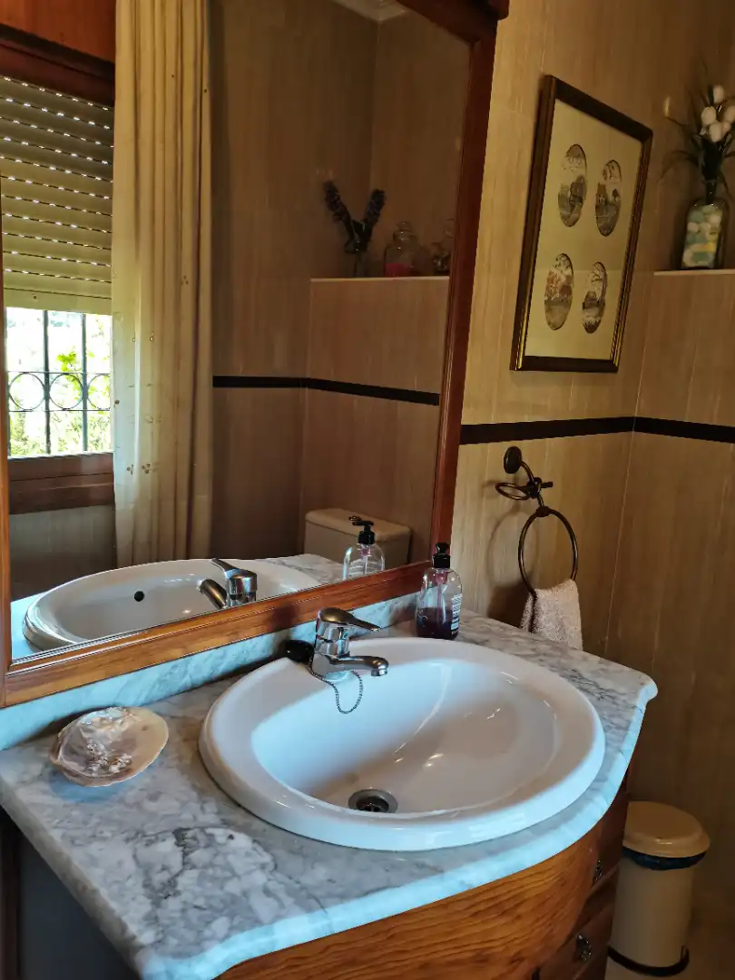 Bany de Casa o xalet en venda en Málaga amb Calefacció, Jardí privat i Parquet