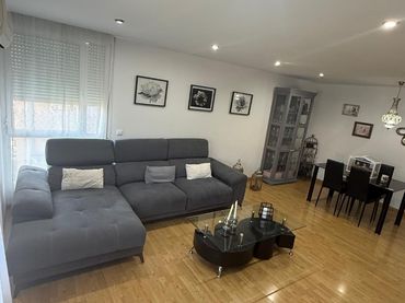 Pis amb ascensor en venda a Parla Este