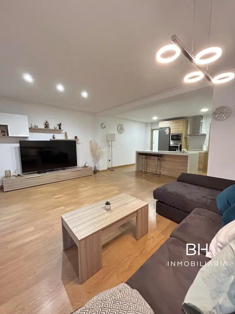 Flat with terrace for sale in Elche ciudad