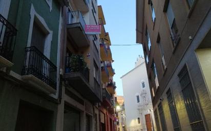 Vista exterior de Pis en venda en Villena amb Terrassa