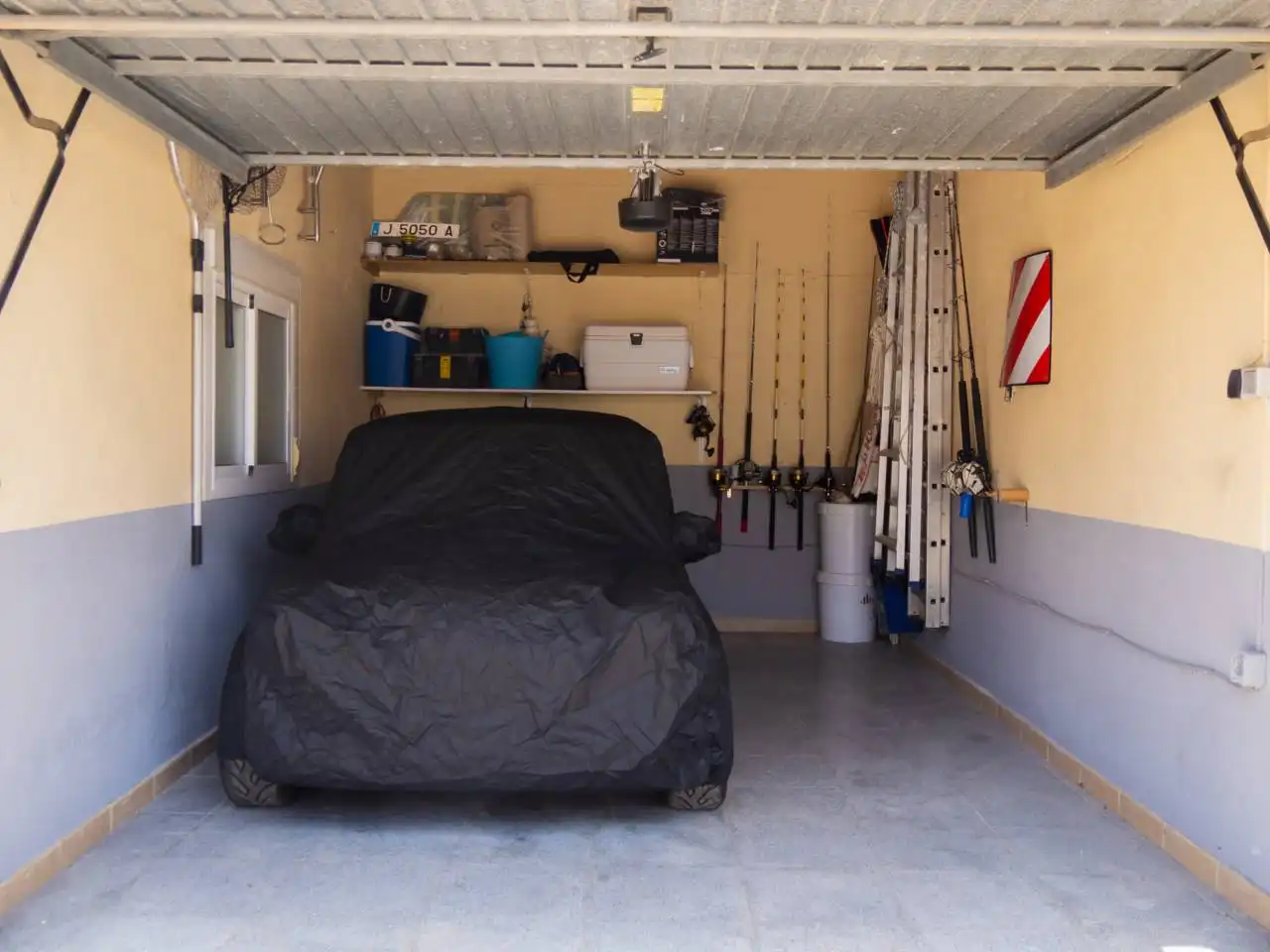 Aparcament de Casa o xalet en venda en Estepona amb Aire condicionat, Piscina i Moblat