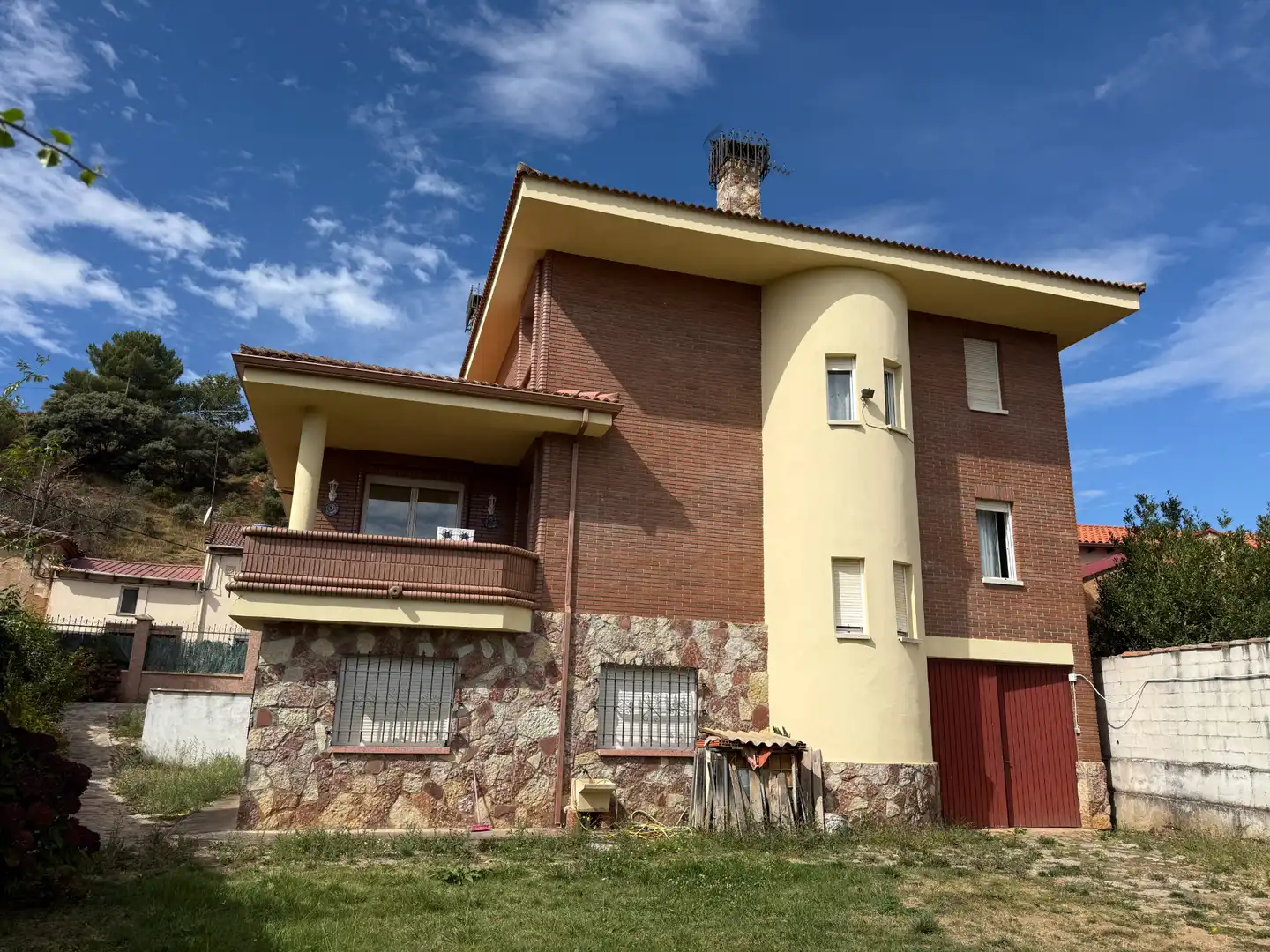 Vista exterior de Casa o xalet en venda en Llamas de la Ribera amb Calefacció, Jardí privat i Parquet