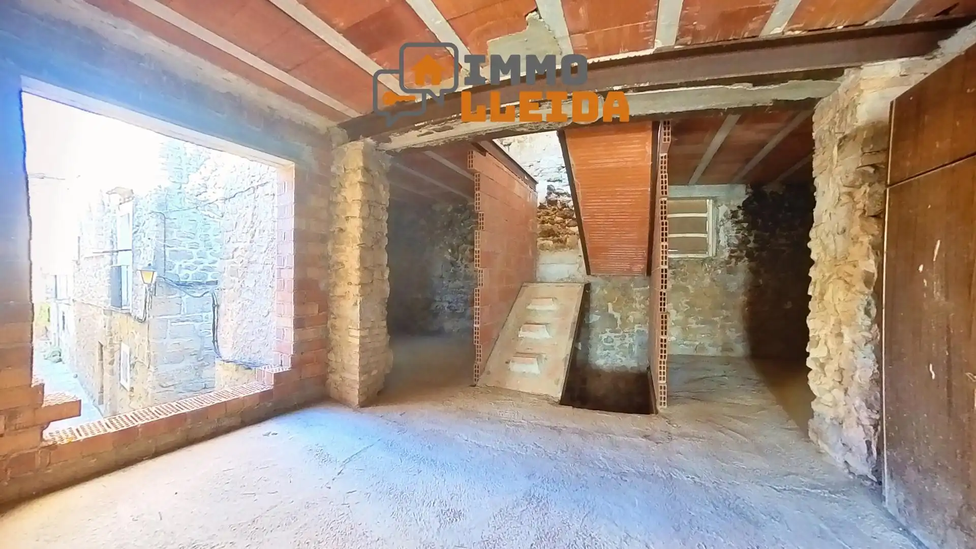 Casa adosada en venta en Vilanova de Meià con Terraza, Trastero y Balcón