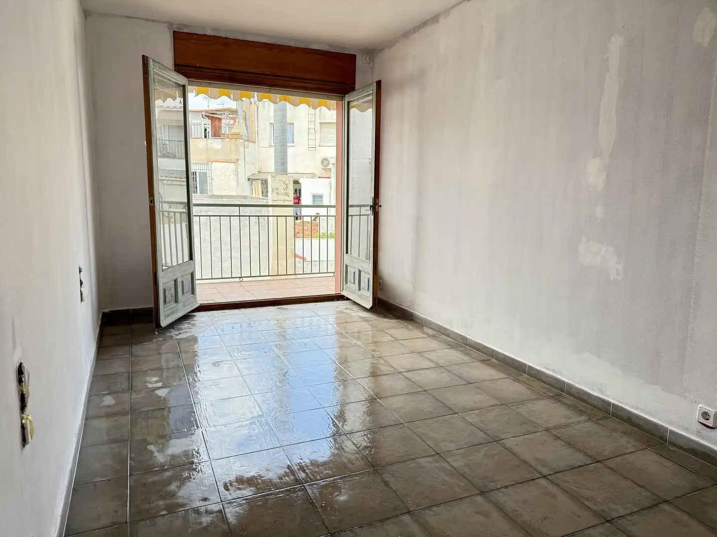 Sala d'estar de Casa o xalet en venda en Mataró amb Terrassa, Traster i Balcó