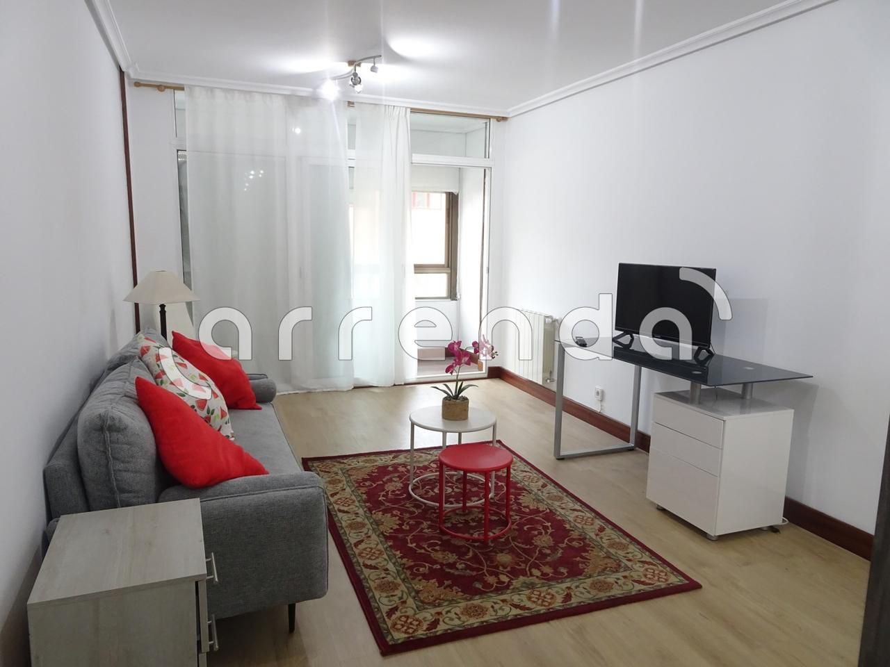 Sala d'estar de Pis de lloguer en Santander amb Calefacció, Parquet i Terrassa