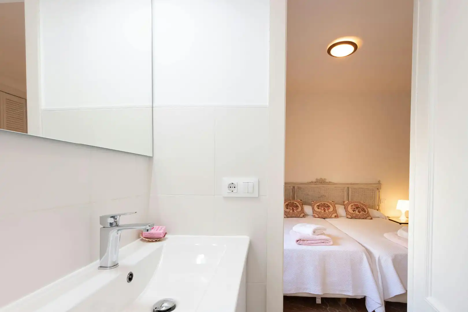 Flat for rent in N/A, Triana Casco Antiguo