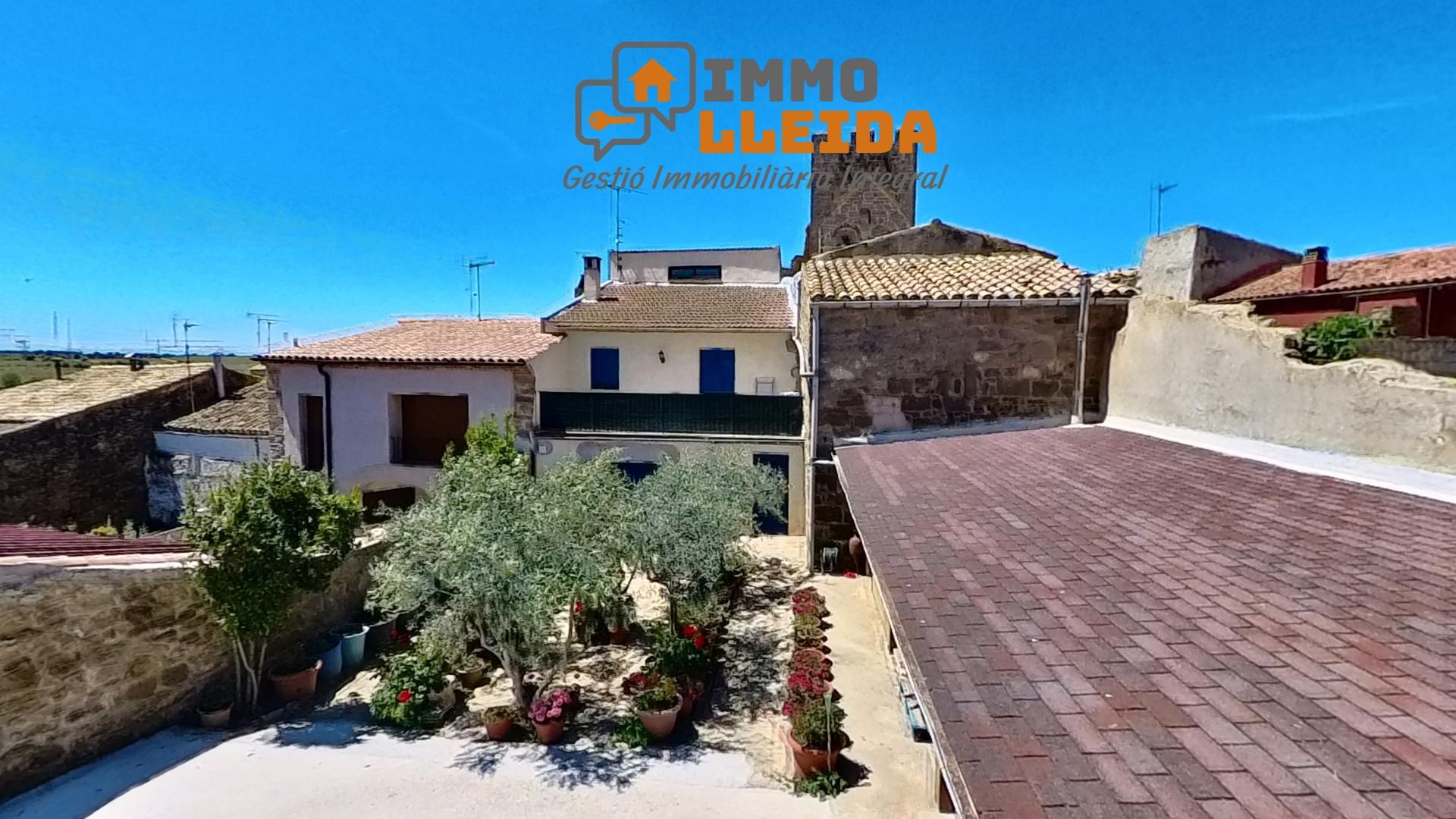 Exterior view of Single-family semi-detached for sale in Ossó de Sió  with Heating, Private garden and Terrace