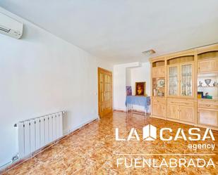 Living room of Flat for sale in Fuenlabrada  with Heating, Storage room and Balcony