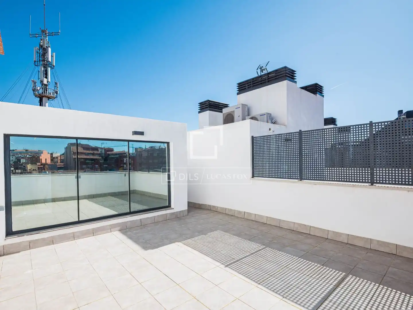 Terrasse von Wohnung zum Verkauf in Sant Cugat del Vallès mit Klimaanlage, Heizung und Terrasse