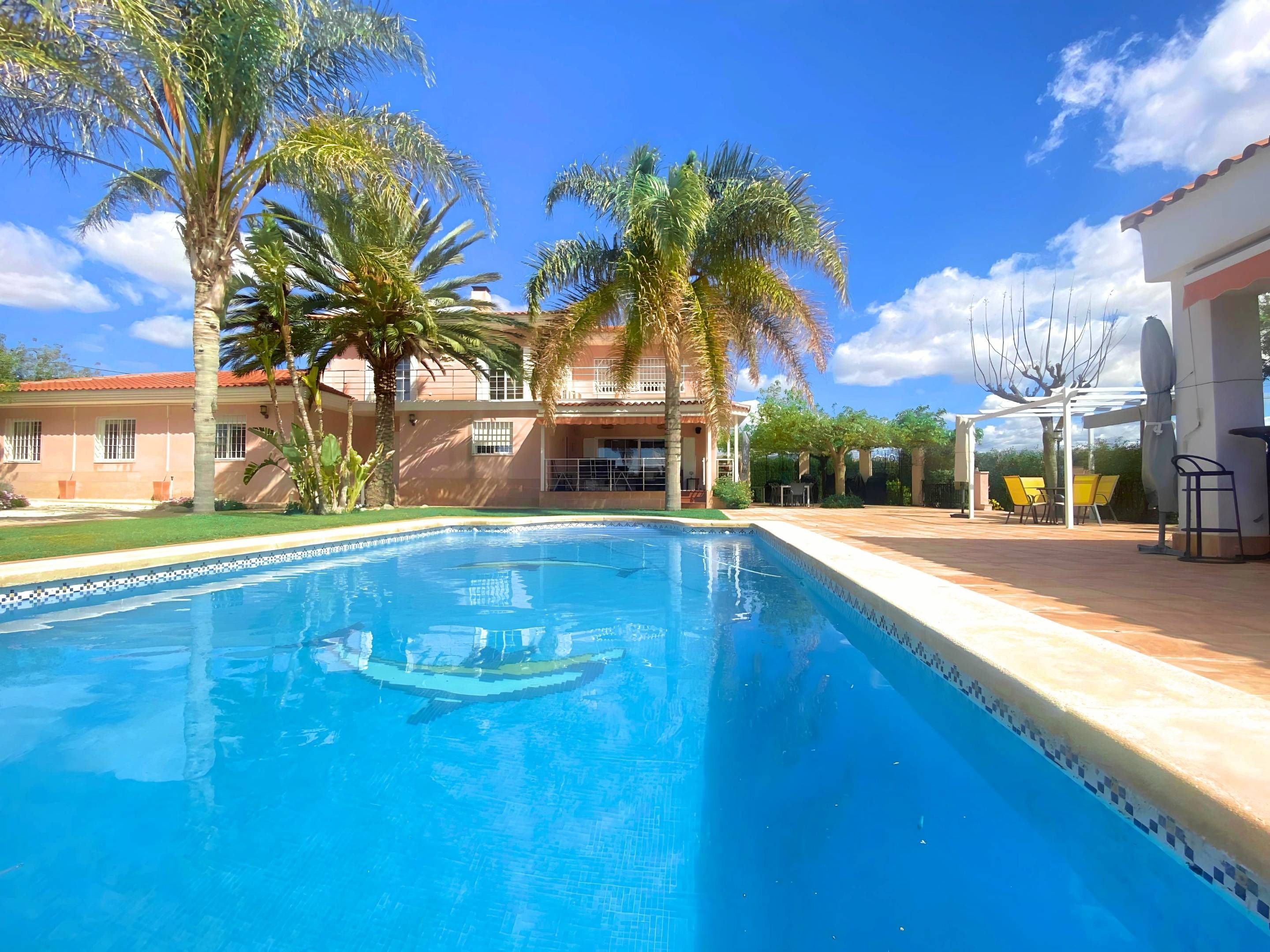 Jardí de Casa o xalet en venda en Alicante / Alacant amb Aire condicionat, Calefacció i Jardí privat