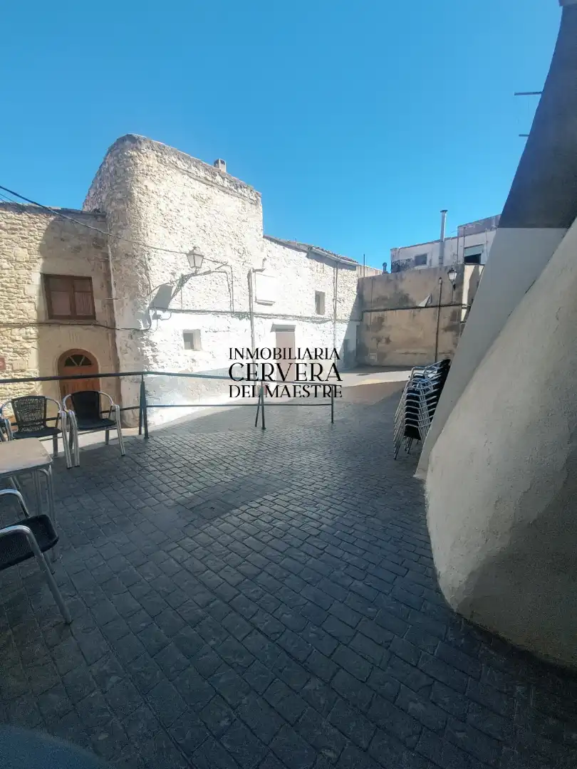 Vista exterior de Local en venta en Cervera del Maestre