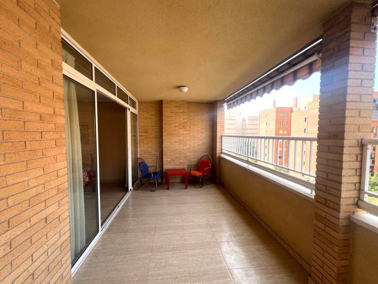Vista exterior de Pis en venda en Alicante / Alacant amb Aire condicionat, Calefacció i Terrassa