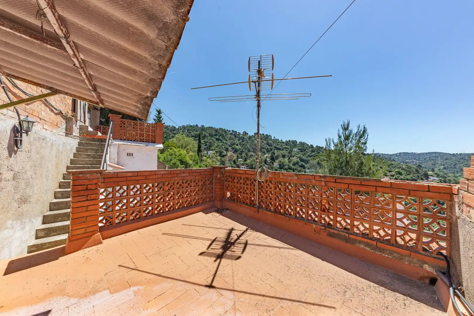 Terrassa de Casa o xalet en venda en Sant Cugat del Vallès amb Jardí privat i Traster