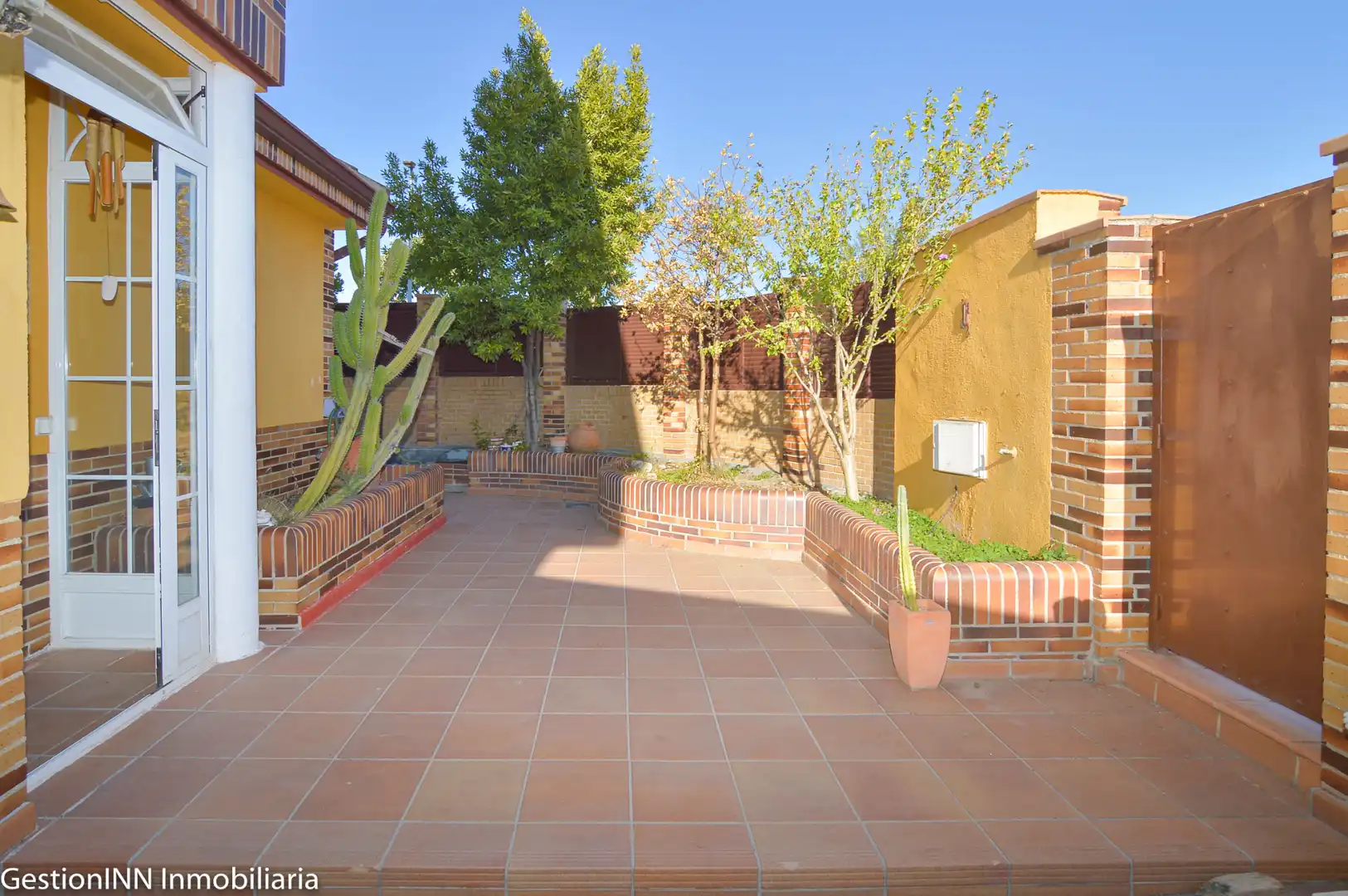 Semi-detached house with garden for sale in Calle Sesmo de Casarrubios, imagen 3
