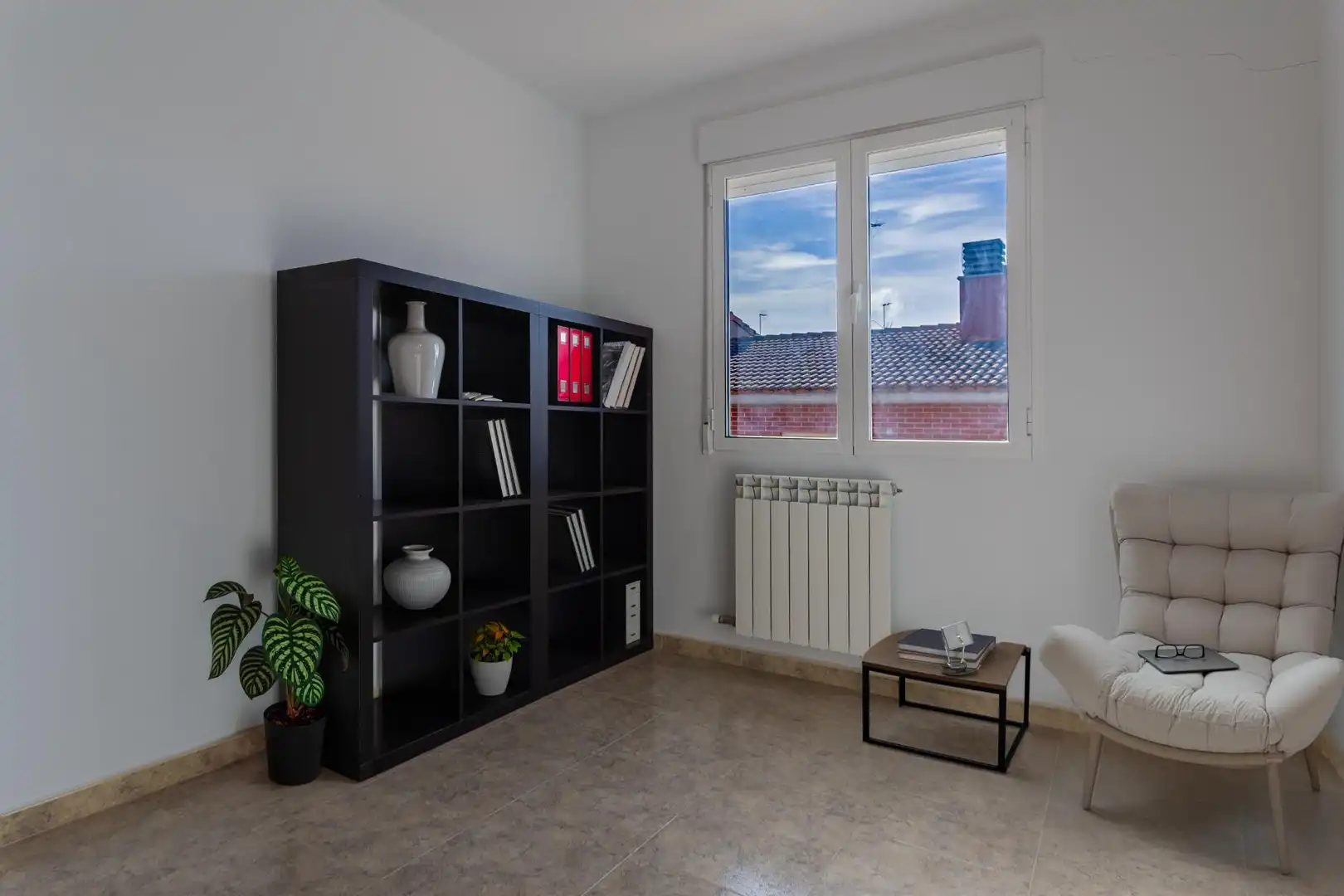Dormitori de Casa adosada en venda en Biota amb Parquet, Terrassa i Moblat