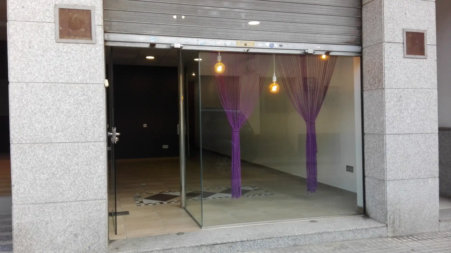 Commercial properties for rent in Calella  with Air Conditioner, Heating and Alarm