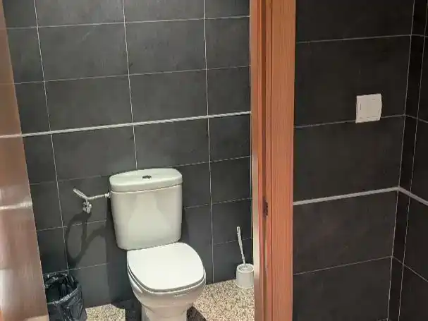 Bany de Oficina de lloguer en Churriana