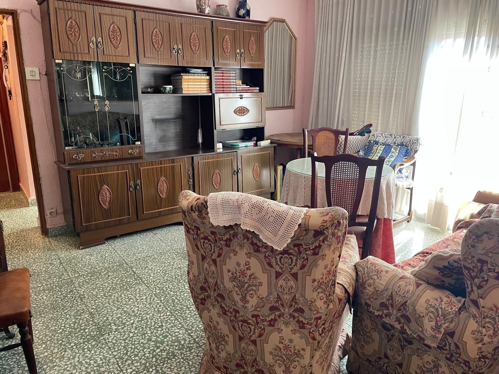 Sala d'estar de Pis en venda en Ciudad Real Capital amb Calefacció, Terrassa i Balcó