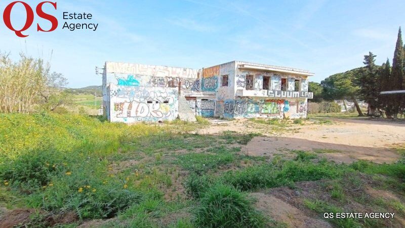 Building for sale in Palafolls