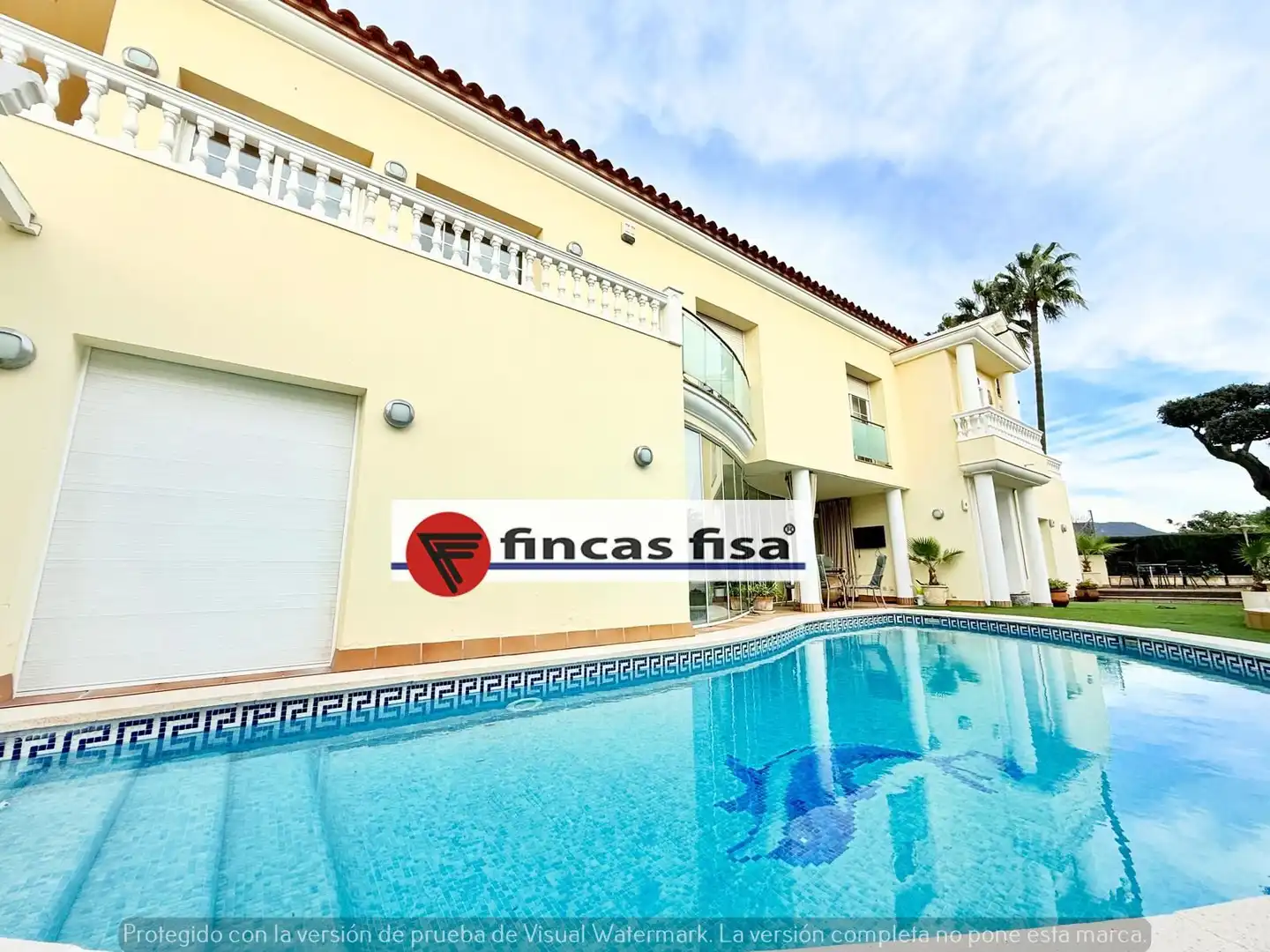 Vista exterior de Casa o xalet en venda en Premià de Dalt amb Aire condicionat, Calefacció i Jardí privat